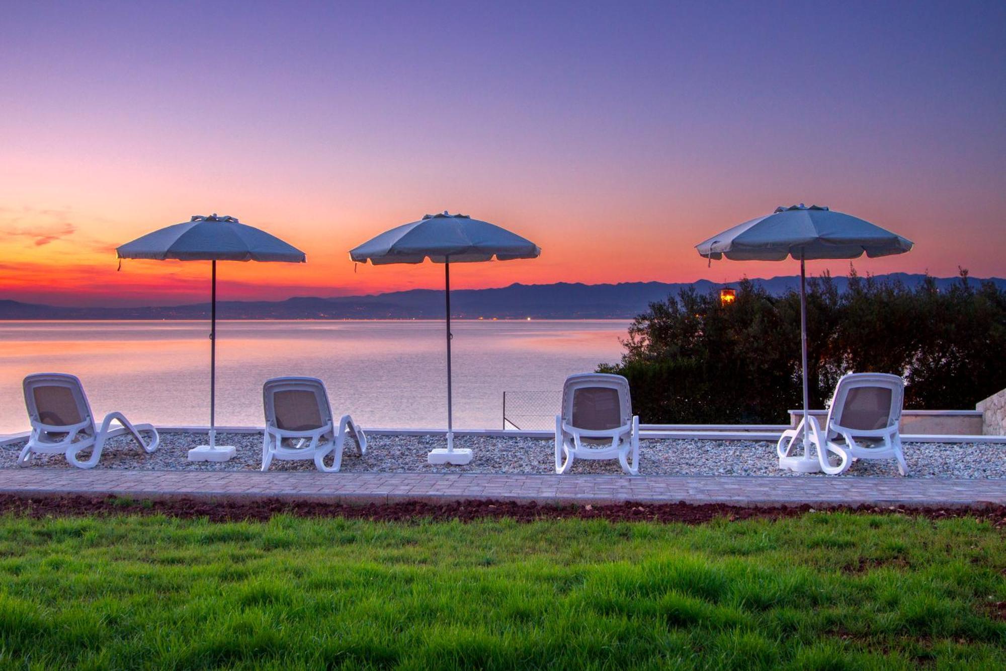 Luxury Apartments Villa Matea Malinska Bagian luar foto