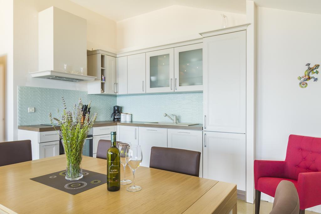 Luxury Apartments Villa Matea Malinska Bagian luar foto