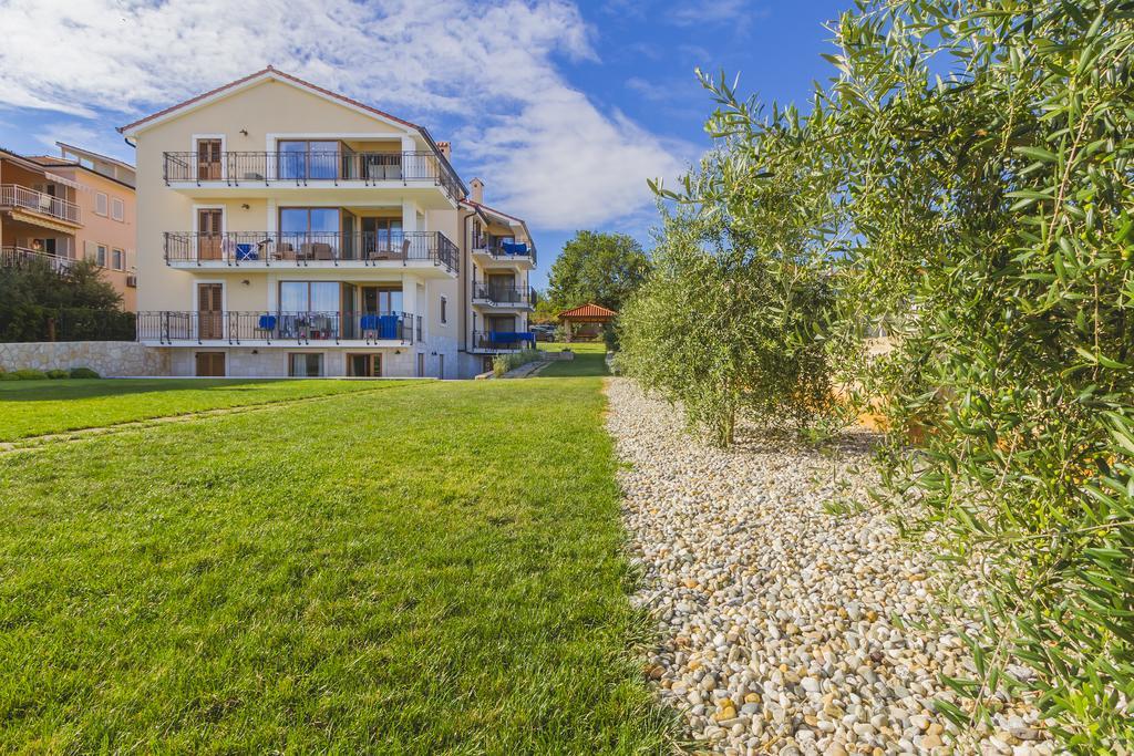 Luxury Apartments Villa Matea Malinska Bagian luar foto
