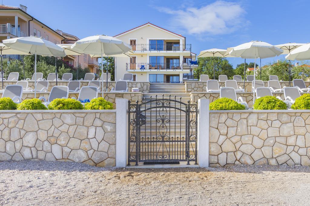 Luxury Apartments Villa Matea Malinska Bagian luar foto