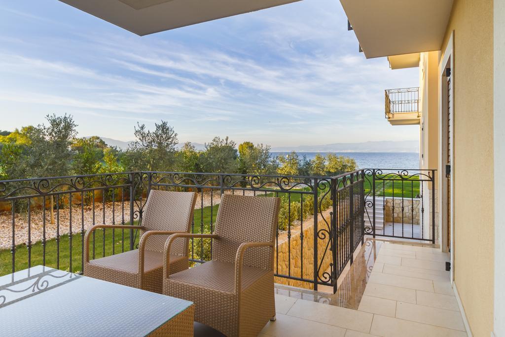 Luxury Apartments Villa Matea Malinska Bagian luar foto