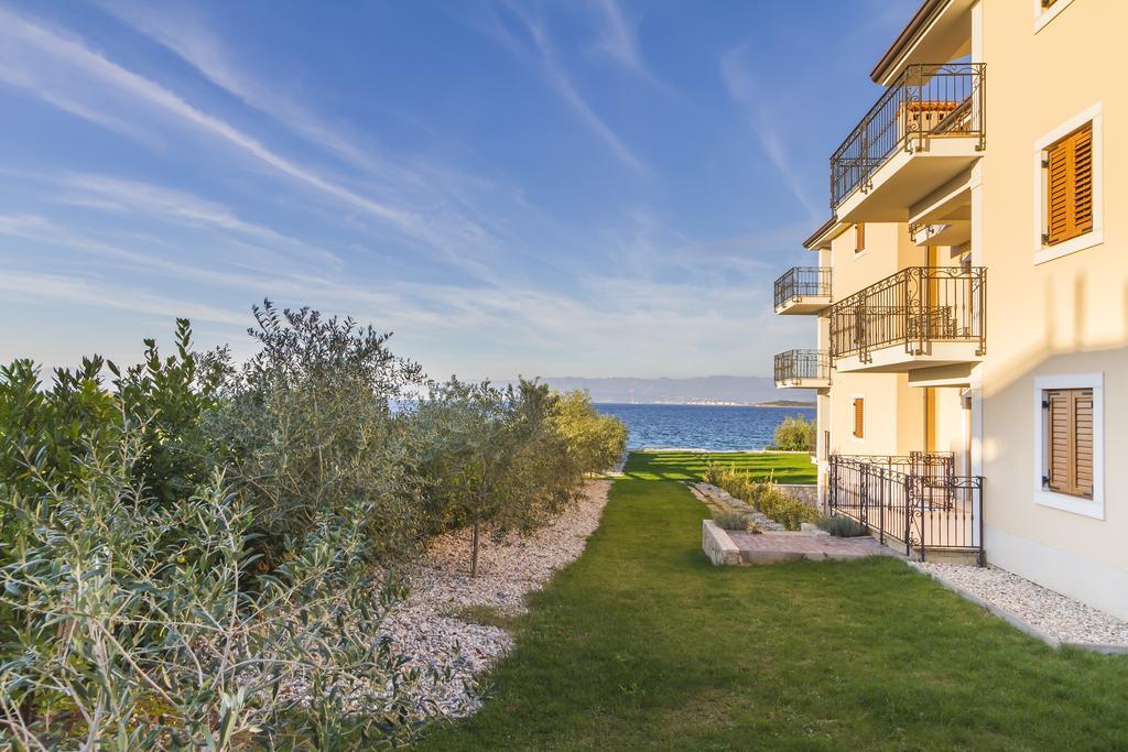 Luxury Apartments Villa Matea Malinska Bagian luar foto