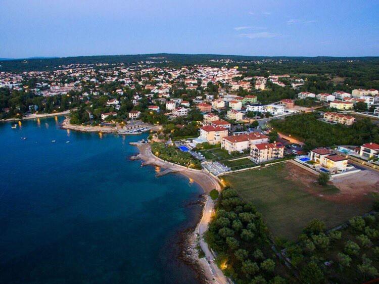 Luxury Apartments Villa Matea Malinska Bagian luar foto