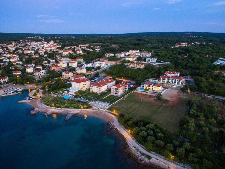 Luxury Apartments Villa Matea Malinska Bagian luar foto